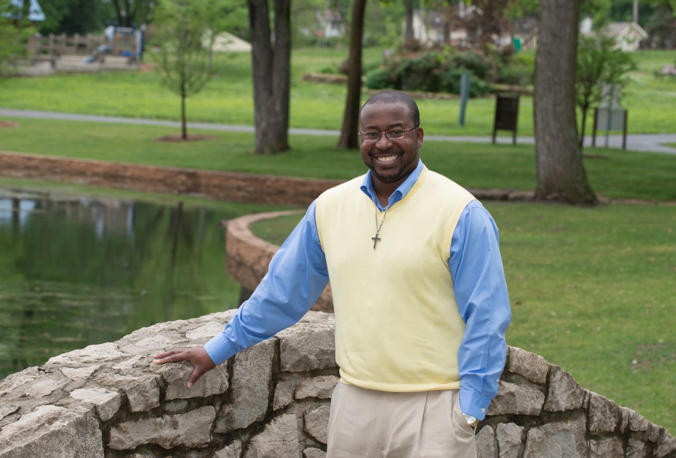 Diamon, a colon cancer survivor, gets back to life with his children