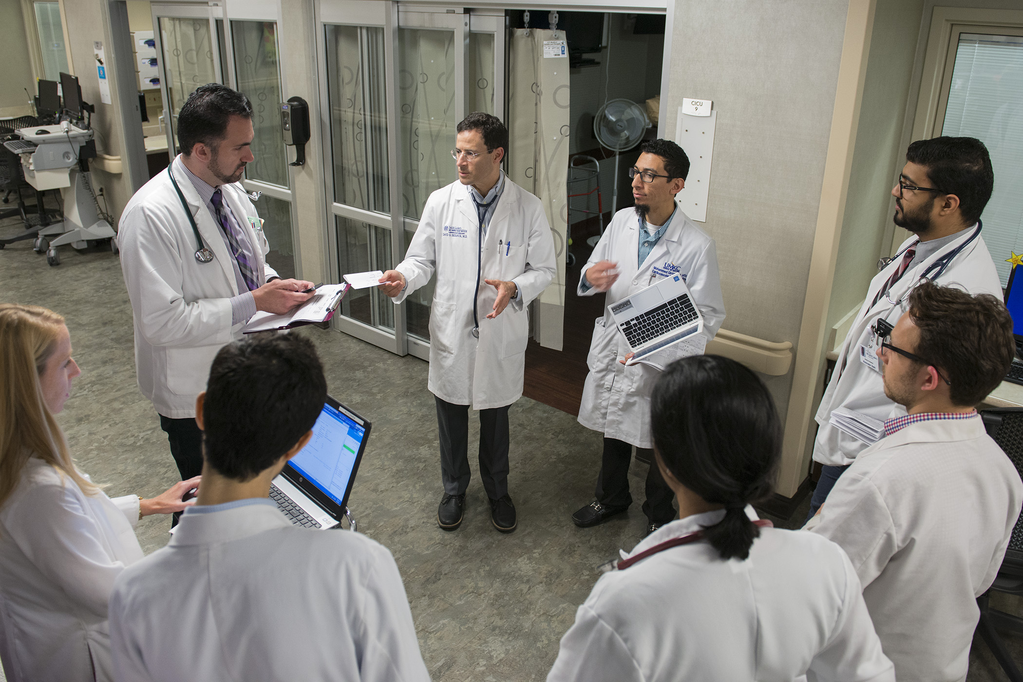 A group of cardiovascular disease fellows are shown in the CCU at Saint Luke's Hospital