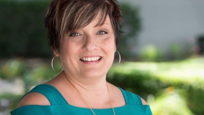 Lori Emanuel, a breast cancer survivor, drove 10 hours for every appointment for her cancer treatment